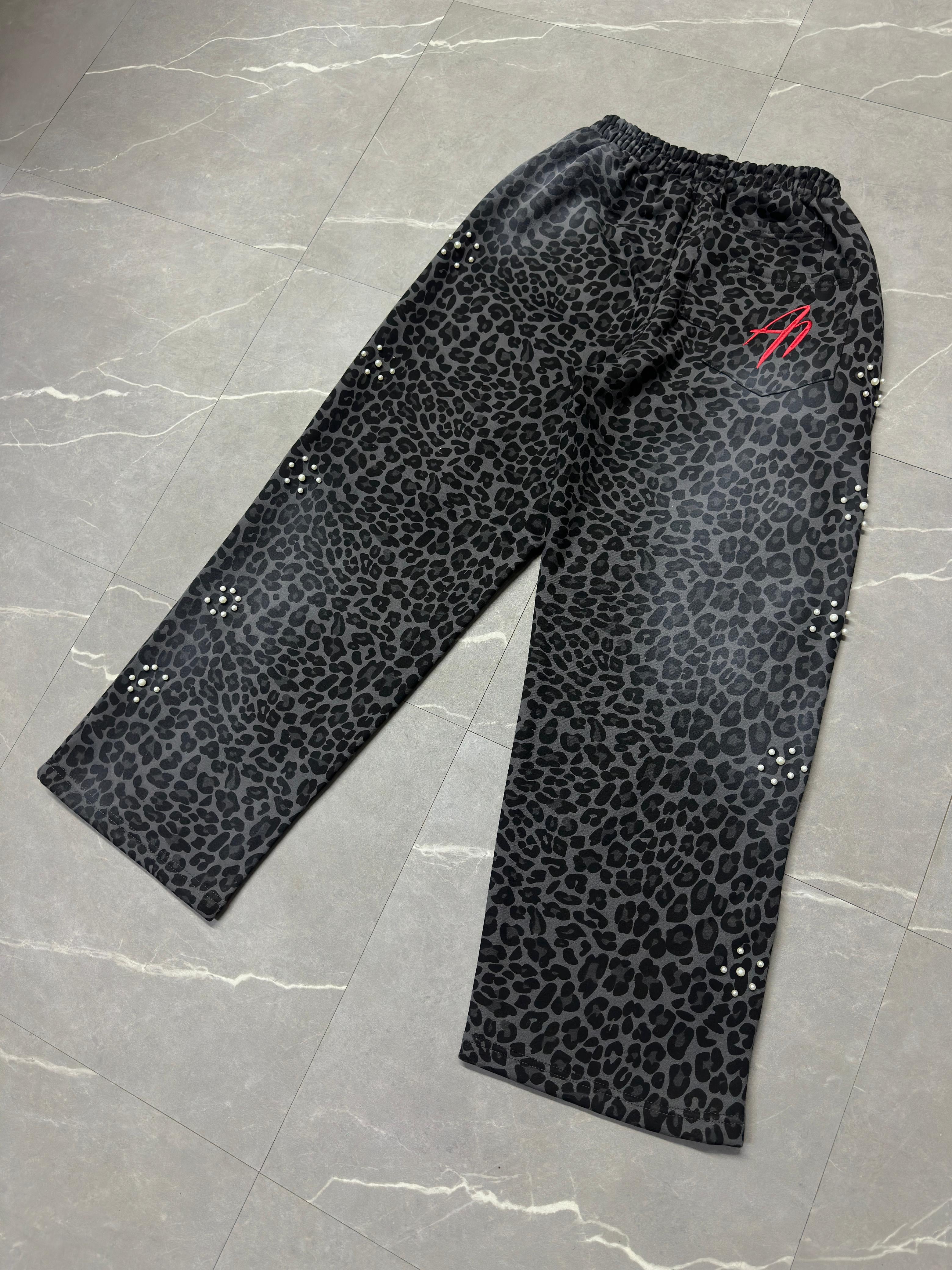 ‘Noir Leopard’ 1llusion Sweats